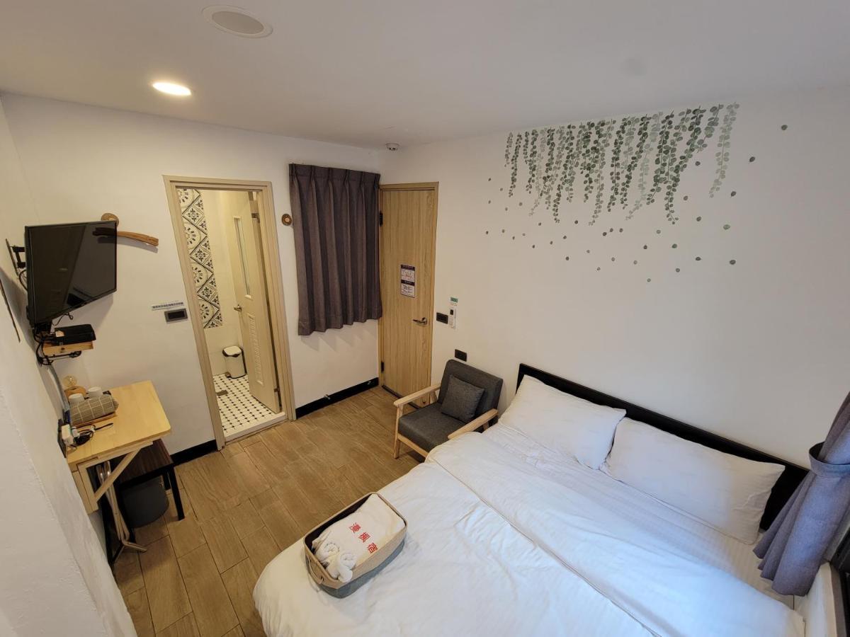 Old Wow老屋瓦共享民宿hostel 桃園市民宿074號 Longtan Eksteriør billede